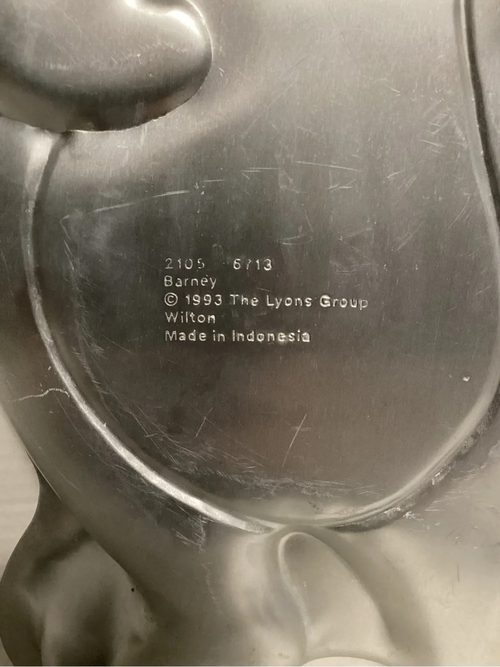 Wilton 1993 Silver Barney Cake Pan Mold